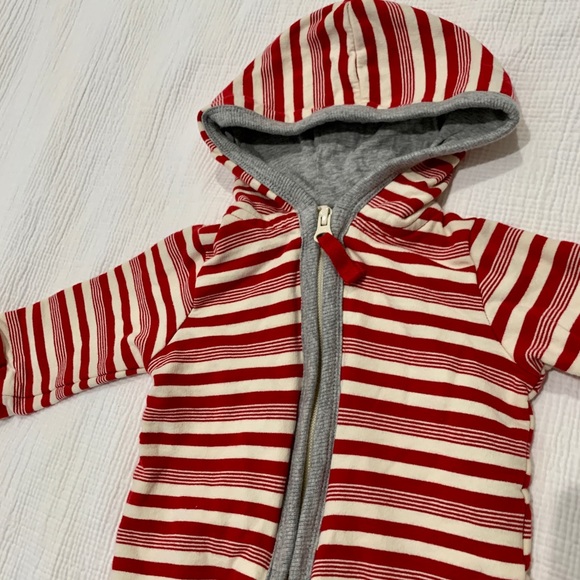 Burt’s Bees Baby Hooded Holiday Jumpsuit | Christmas Red and Cream Stripe | 3-6m - Picture 3 of 4
